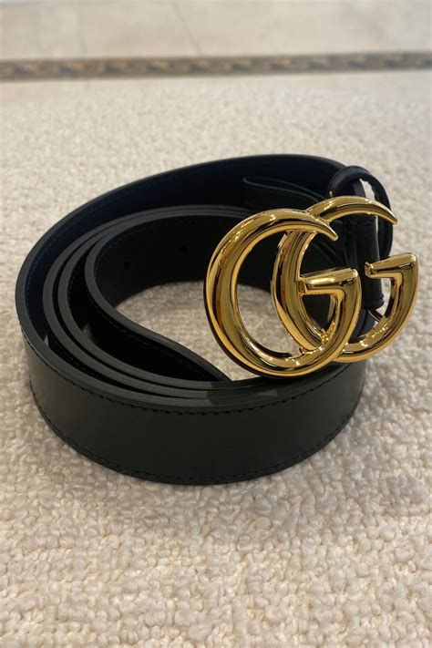 gucci gg marmont leather-trimmed printed coated-canvas belt.|Gucci Marmont belt shiny buckle.